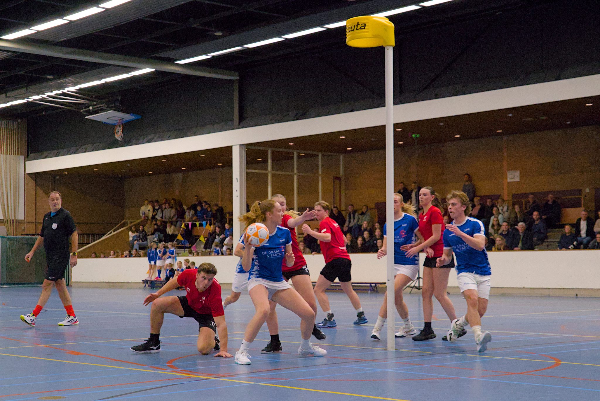 Korbis kampioen na winst bij Twist!