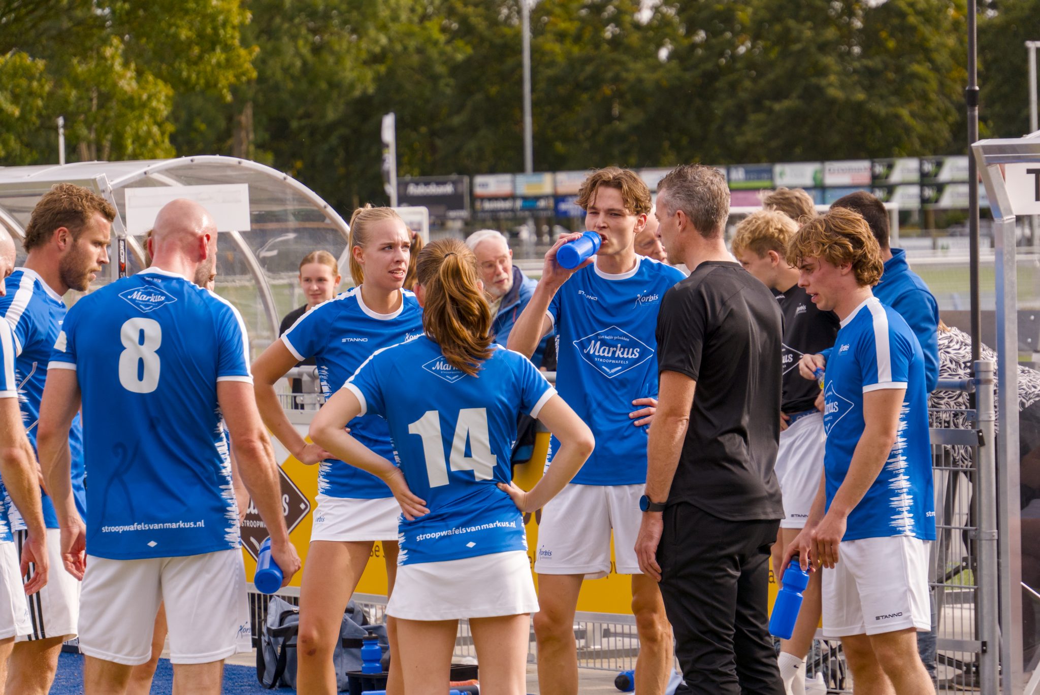 Korbis sluit veldseizoen af met makkelijke zege
