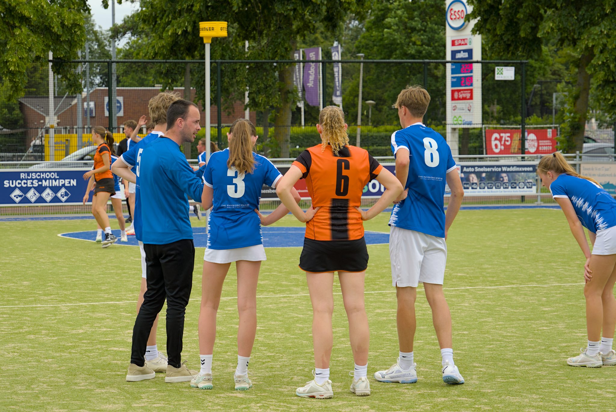 Wouter de Ruiter en Marco van Leeuwen trainers Korbis U17-1