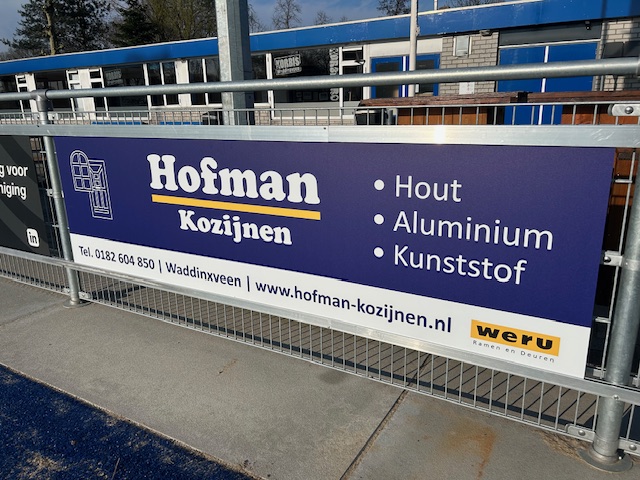 Nieuwe sponsoren voor Korbis: Jaritech en Hofman Kozijnen